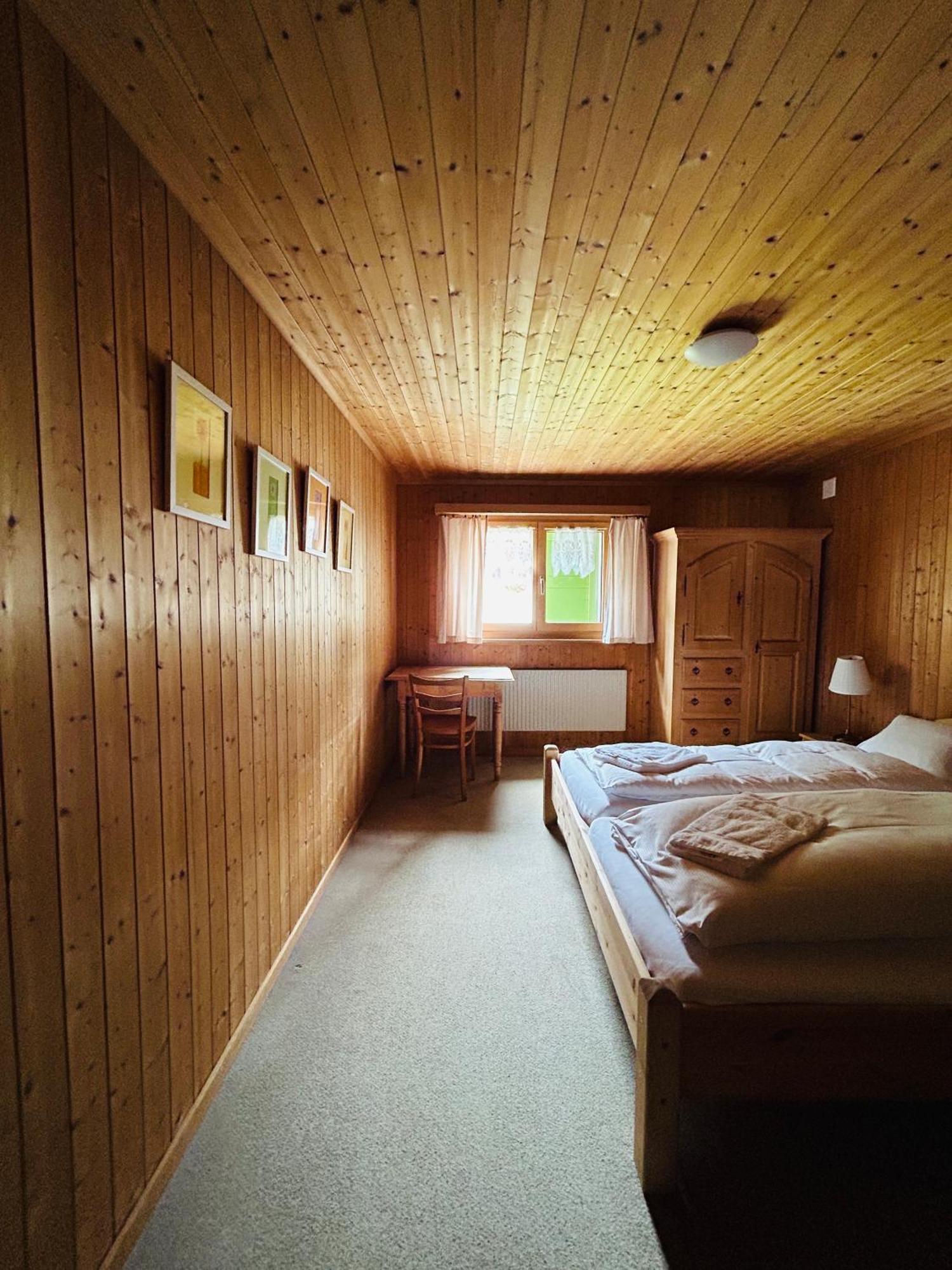 Gasthaus Roessli Versam Luaran gambar
