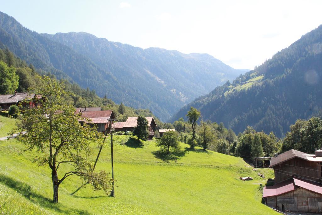 Gasthaus Roessli Versam Luaran gambar